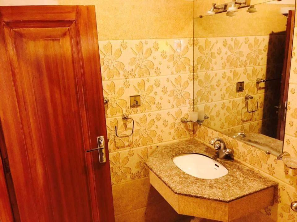 Pak Hotel Islamabad Eksteriør bilde